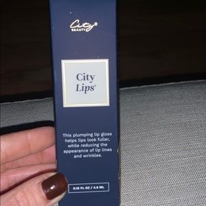City lips plumping lip gloss